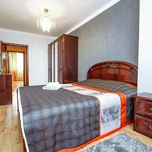 Апартаменты Two Bedroom On Syganak Street 64-1, Астана